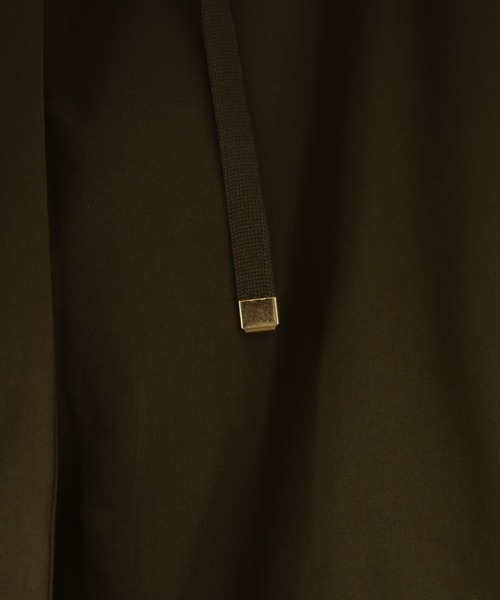 OMNES（オムネス）の「撥水加工マウンテンパーカー ロング（マウンテンパーカー・レディース・キャメル/カーキ・M）」の18枚目の写真