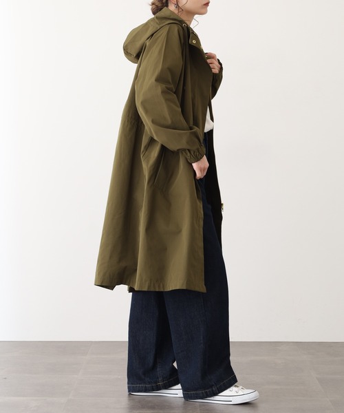 OMNES（オムネス）の「撥水加工マウンテンパーカー ロング（マウンテンパーカー・レディース・キャメル/カーキ・M）」の5枚目の写真