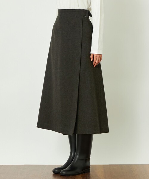 MACKINTOSH PHILOSOPHY（ﾏｯｷﾝﾄｯｼｭ ﾌｨﾛｿﾌｨｰ）の「GREY LABEL ウールフラノラップスカート（スカート・レディース・チャコールグレー/カーキ・1/2）」の8枚目の写真