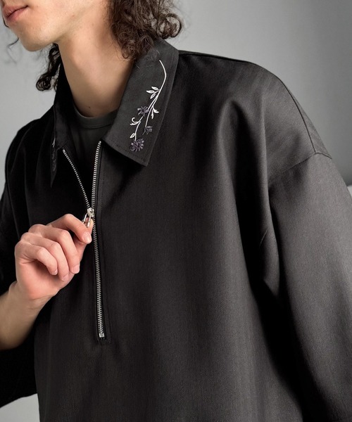 Classical Origin(クラシカルオリジン)の「「高見え確定。」刺繍デザインジップシャツ/Embroidered Design Zip Shirt(シャツ/ブラウス・メンズ・ブラック/グレー・LARGE/SMALL/MEDIUM)」の1枚目の写真