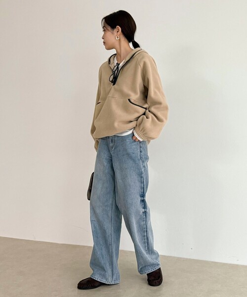 fredy emue（フレディエミュ）の「フード付きフリースアノラック（スウェット・レディース・チャコールグレー/オフホワイト/ベージュ・38）」の6枚目の写真