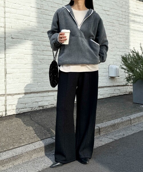 fredy emue（フレディエミュ）の「フード付きフリースアノラック（スウェット・レディース・チャコールグレー/オフホワイト/ベージュ・38）」の21枚目の写真