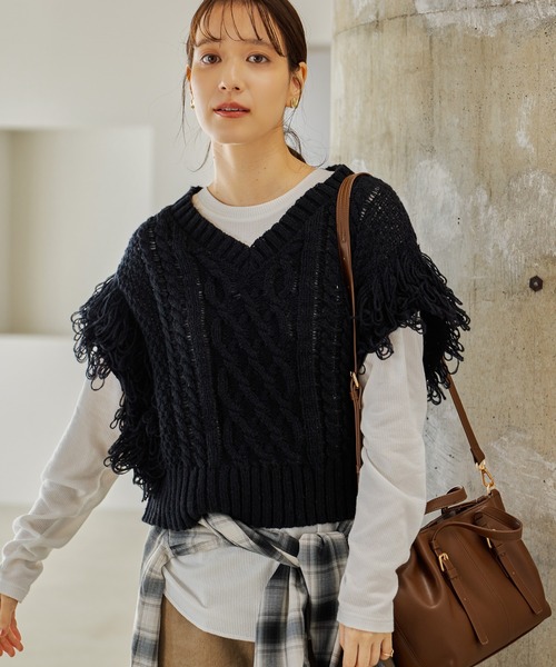 studio CLIP(スタディオクリップ)の「3ゲージフリンジニットベスト(ベスト・レディース・オフホワイト/ブラック・FREE)」の20枚目の写真