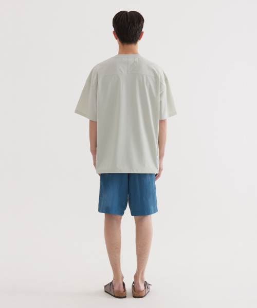 COVERNAT(カバーナット)の「シンボルクールテックTシャツライトカーキ(Tシャツ/カットソー・レディース・その他・X-SMALL/SMALL/MEDIUM/LARGE/X-LARGE/XX-LARGE)」の6枚目の写真