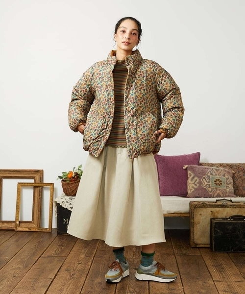 Jocomomola(ホコモモラ)の「【リバーシブル】Flor Alta ショートダウンジャケット(ダウンジャケット/コート・レディース・グリーン/マスタード/ネイビー・40)」の10枚目の写真