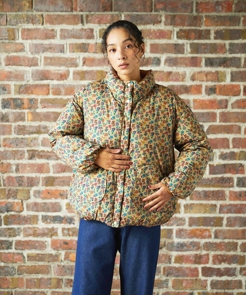Jocomomola(ホコモモラ)の「【リバーシブル】Flor Alta ショートダウンジャケット(ダウンジャケット/コート・レディース・グリーン/マスタード/ネイビー・40)」の11枚目の写真