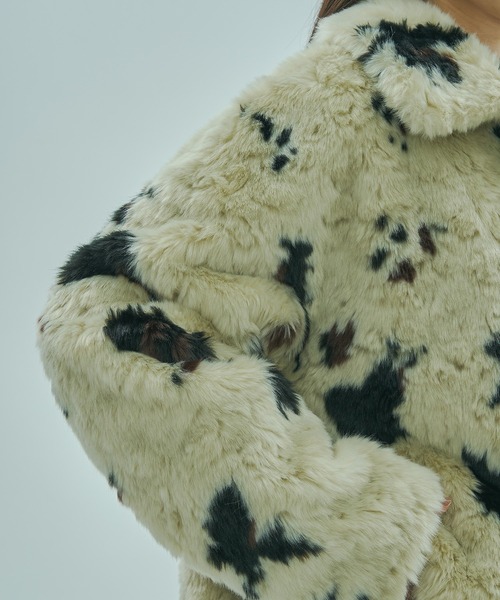 ROSE BUD(ローズバッド)の「FAUX FUR COAT(その他アウター・レディース・オフホワイト/ブラウン・ONE SIZE)」の14枚目の写真