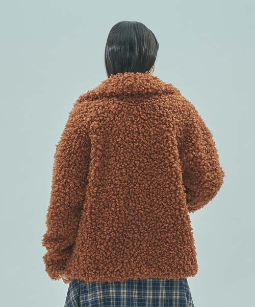 ROSE BUD(ローズバッド)の「FAUX FUR COAT(その他アウター・レディース・オフホワイト/ブラウン・ONE SIZE)」の7枚目の写真