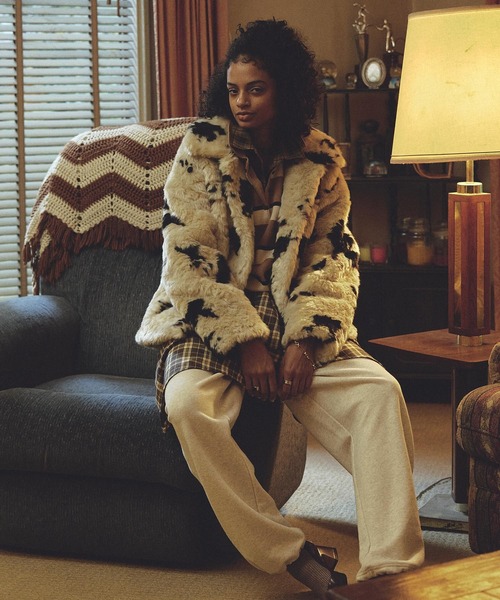 ROSE BUD(ローズバッド)の「FAUX FUR COAT(その他アウター・レディース・オフホワイト/ブラウン・ONE SIZE)」の19枚目の写真