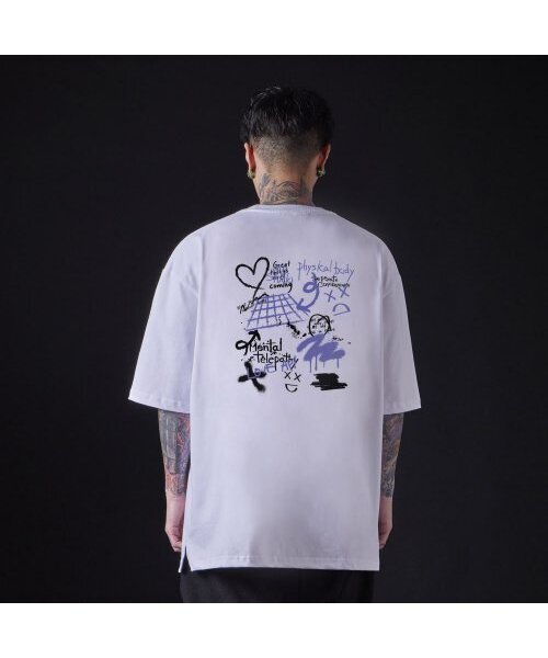 ASTRAL PROJECTION（アストラルプロジェクション）の「[オーバーサイズ]グラフィティ13番手コットンラウンドネック半袖Tシャツ_ホワイト（Tシャツ/カットソー・メンズ・その他・MEDIUM/LARGE/X-LARGE/XX-LARGE）」の3枚目の写真