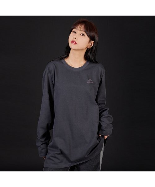 ASTRAL PROJECTION(アストラルプロジェクション)の「シグニチャーロゴオーバーサイズロングスリーブTシャツ_チャコール(Tシャツ/カットソー・メンズ・その他・LARGE/MEDIUM/X-LARGE)」の5枚目の写真