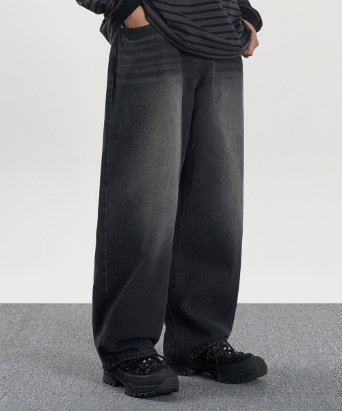 EXCONTAINER(エックスコンテナ)の「ディープウォッシングワイドデニムパンツ (WASHED BLACK)(デニムパンツ・メンズ・その他・SMALL/MEDIUM/LARGE/X-LARGE)」の1枚目の写真