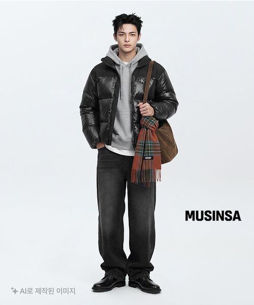 EXCONTAINER(エックスコンテナ)の「ディープウォッシングワイドデニムパンツ (WASHED BLACK)(デニムパンツ・メンズ・その他・SMALL/MEDIUM/LARGE/X-LARGE)」の2枚目の写真