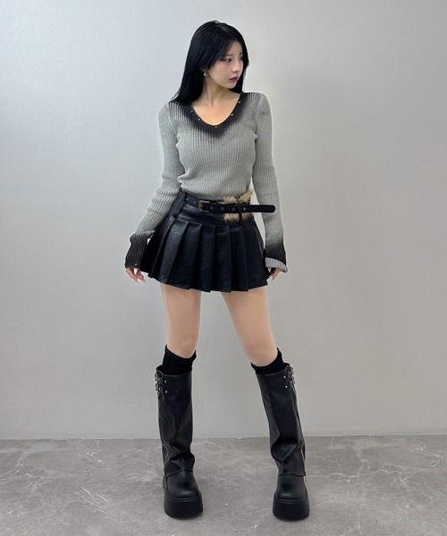 FOLLOWIN(フォロウィン)の「スタッズポイントグラデーションニット【スカーフ付き】(ニット/セーター・レディース・グレー/ブラウン・SMALL/MEDIUM/LARGE)」の13枚目の写真