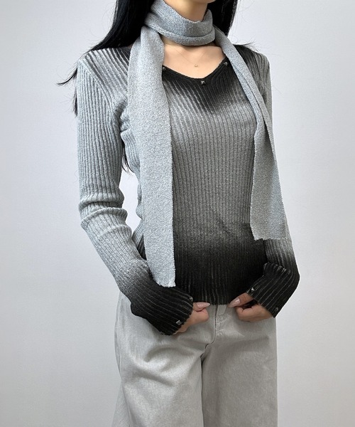 FOLLOWIN(フォロウィン)の「スタッズポイントグラデーションニット【スカーフ付き】(ニット/セーター・レディース・グレー/ブラウン・SMALL/MEDIUM/LARGE)」の6枚目の写真