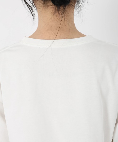 STRAWBERRY-FIELDS（ストロベリーフィールズ）の「ファンクショナル天竺_ロゴプリントロングスリーブTシャツ（Tシャツ/カットソー・レディース・オフホワイト・2）」の6枚目の写真