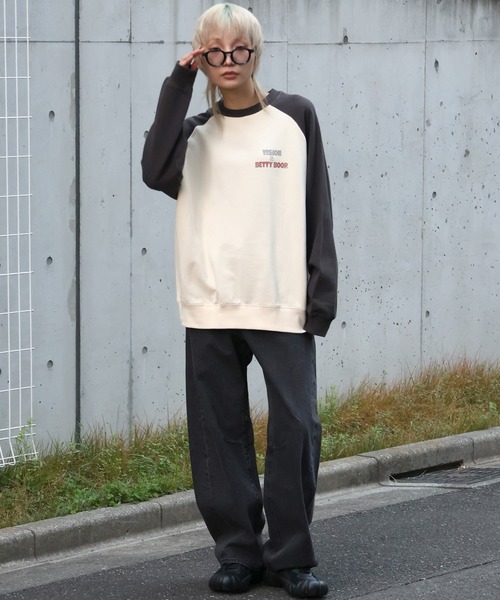 VISION STREET WEAR(ヴィジョンストリートウェア)の「【VISION STREET WEAR/ヴィジョンストリートウェア】BETTY Hollywood Vintage Crewneck Sweat/ベティーハリウッド ヴィンテージ クルーネックスウェット(スウェット・メンズ・オフホワイト/チャコールグレー/ホワイト系その他・LL/L/M)」の14枚目の写真