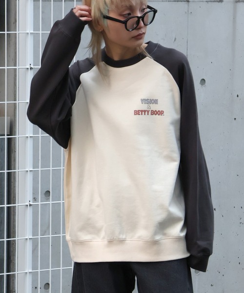 VISION STREET WEAR(ヴィジョンストリートウェア)の「【VISION STREET WEAR/ヴィジョンストリートウェア】BETTY Hollywood Vintage Crewneck Sweat/ベティーハリウッド ヴィンテージ クルーネックスウェット(スウェット・メンズ・オフホワイト/チャコールグレー/ホワイト系その他・LL/L/M)」の11枚目の写真