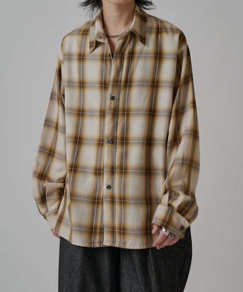 Lui's（ルイス）の「オンブレーチェックオーバーシャツ（シャツ/ブラウス・メンズ・ネイビー/ブラック/アイボリー/ブラウン・M/S）」の2枚目の写真