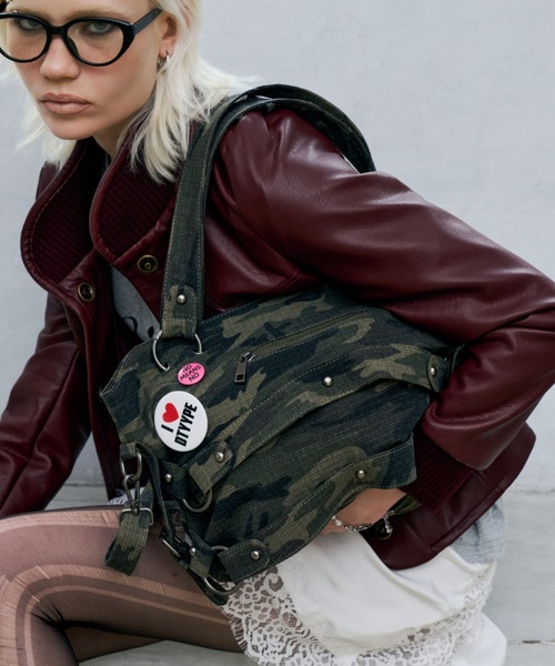 DTYYPE(ドタイプ)の「レイヤードストラップ2WAYショルダーバッグ(ショルダーバッグ・レディース・ブラック/レッド/カモフラージュ・FREE)」の15枚目の写真