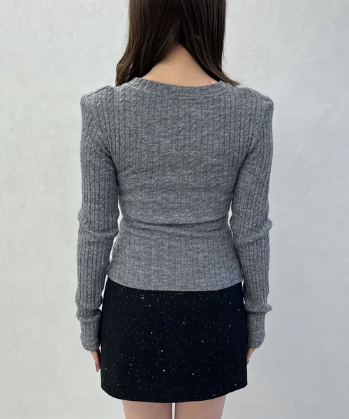 MISCH MASCH(ミッシュマッシュ)の「一部店舗限定 マフラーセットケーブル編みVネックニット(ニット/セーター・レディース・ベージュ/グレー・フリ-)」の10枚目の写真