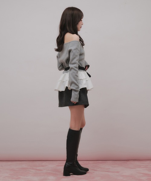 fupel（フぺル）の「multiway ribbon frill peplum  off- shoulder knit / マルチウェイリボンフリルペプラムオフショルダーニット（ニット/セーター・レディース・ブラック/グレー・FREE）」の9枚目の写真