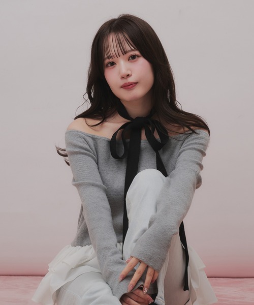 fupel（フぺル）の「multiway ribbon frill peplum  off- shoulder knit / マルチウェイリボンフリルペプラムオフショルダーニット（ニット/セーター・レディース・ブラック/グレー・FREE）」の18枚目の写真