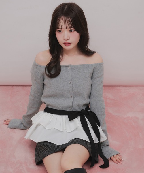 fupel（フぺル）の「multiway ribbon frill peplum  off- shoulder knit / マルチウェイリボンフリルペプラムオフショルダーニット（ニット/セーター・レディース・ブラック/グレー・FREE）」の13枚目の写真