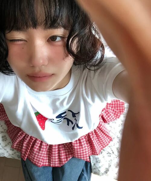 ITZAVIBE（イッザバイブ）の「RED CHECK LAYERED WRAP SHORT SKIRT（スカート・レディース・その他・ONE SIZE）」の8枚目の写真