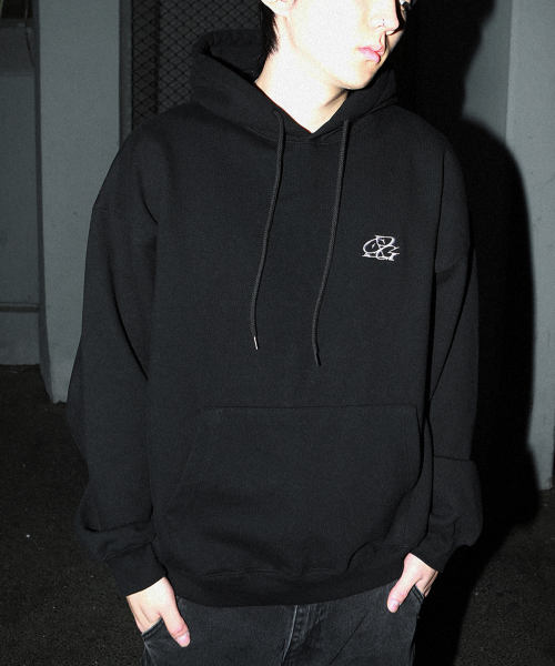 CRIGUN（クリガン）の「ESSENTIAL HOODIE BLACK（パーカー・レディース・ブラック・MEDIUM/LARGE/X-LARGE/XX-LARGE）」の3枚目の写真