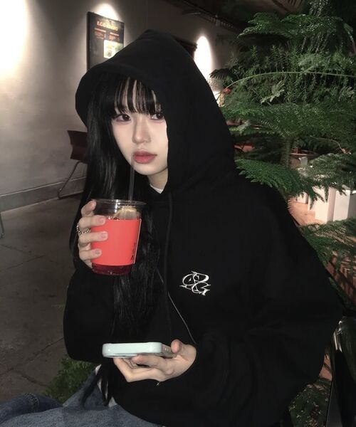 CRIGUN（クリガン）の「ESSENTIAL HOODIE BLACK（パーカー・レディース・ブラック・MEDIUM/LARGE/X-LARGE/XX-LARGE）」の5枚目の写真