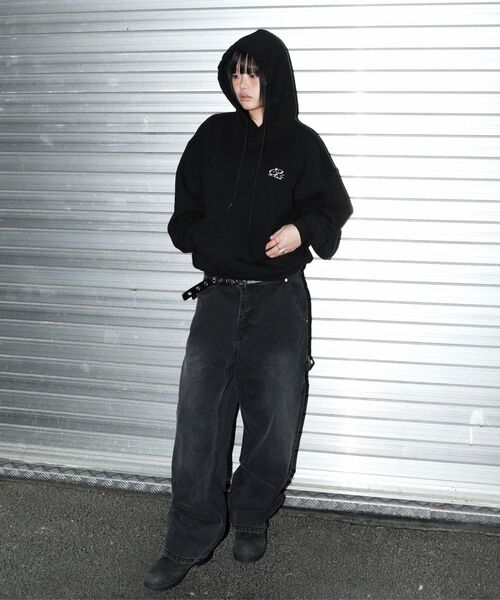 CRIGUN（クリガン）の「ESSENTIAL HOODIE BLACK（パーカー・レディース・ブラック・MEDIUM/LARGE/X-LARGE/XX-LARGE）」の7枚目の写真