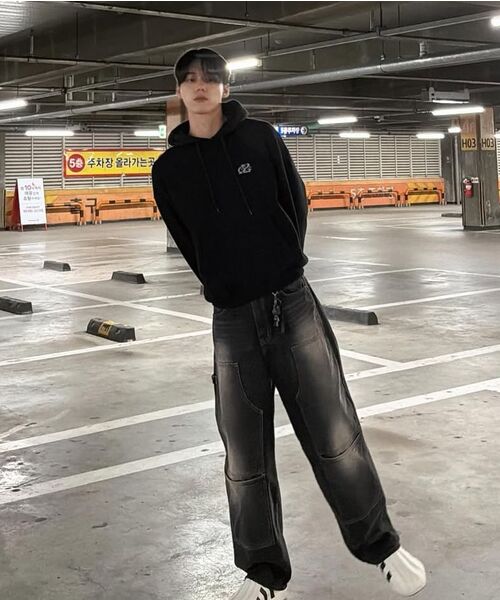 CRIGUN（クリガン）の「ESSENTIAL HOODIE BLACK（パーカー・レディース・ブラック・MEDIUM/LARGE/X-LARGE/XX-LARGE）」の8枚目の写真