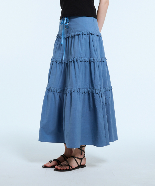 LARTIGENT(ラーティゼン)の「L11 EYELET FRILL LONG SKIRT(BLUE)(スカート・レディース・その他・S/M)」の3枚目の写真