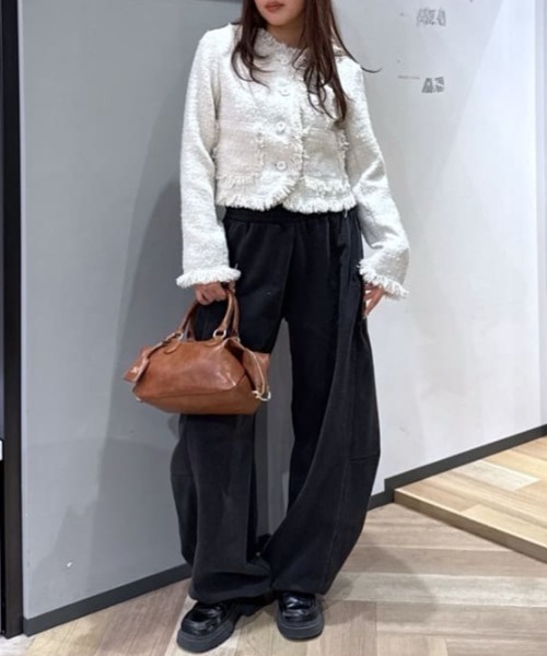 セール】【EC限定新色登場】CURVE LINE SWEAT PANTS / カーブライン