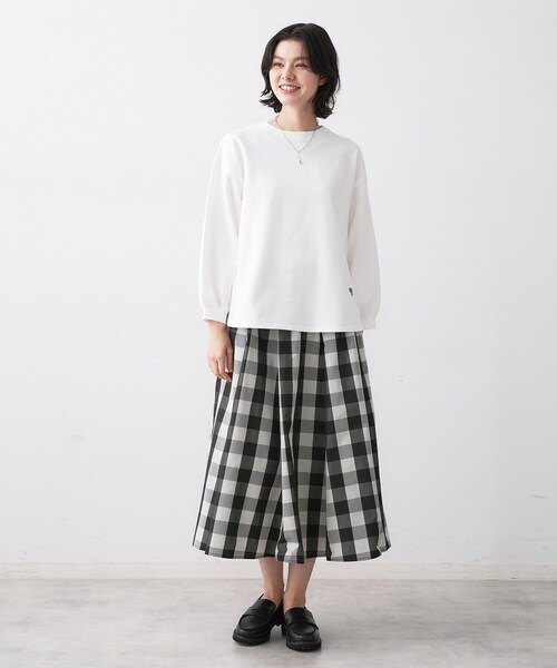 Dessin(デッサン)の「【360度可愛い・洗える】バックヘンリーカットソー(Tシャツ/カットソー・レディース・ピンク/ホワイト系/ライトベージュ/ネイビー/グレー/サックスブルー・01/02/03)」の9枚目の写真