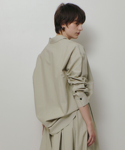 allureville（アルアバイル）の「タイプライターロングシャツ（シャツ/ブラウス・レディース・ブラック/ベージュ/オフホワイト・2）」の12枚目の写真
