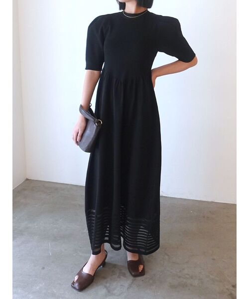 LAGUNAMOON(ラグナムーン)の「バックオープンフォルムニットワンピース 【夏服】 【半袖】(ワンピース・レディース・レッド/ブラック・MEDIUM/SMALL)」の3枚目の写真