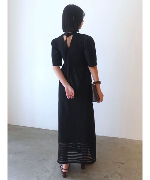 LAGUNAMOON(ラグナムーン)の「バックオープンフォルムニットワンピース 【夏服】 【半袖】(ワンピース・レディース・レッド/ブラック・MEDIUM/SMALL)」の18枚目の写真