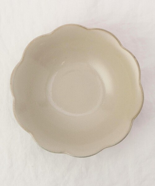 212 KITCHEN STORE(トゥワントゥキッチンストア)の「和花 大鉢 生成(食器・レディース・その他・00)」の4枚目の写真