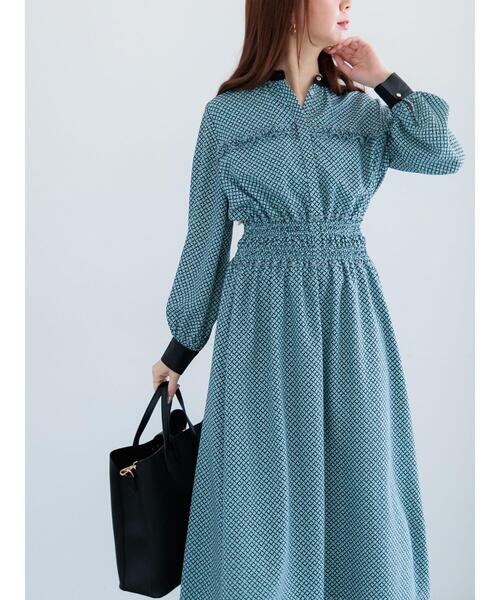 Te chichi(テチチ)の「バイカラーシャーリングワンピース(ワンピース・レディース・ブルー/ベージュ/ネイビー・F)」の1枚目の写真