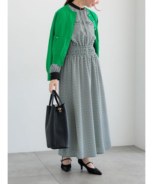 Te chichi(テチチ)の「バイカラーシャーリングワンピース(ワンピース・レディース・ブルー/ベージュ/ネイビー・F)」の4枚目の写真