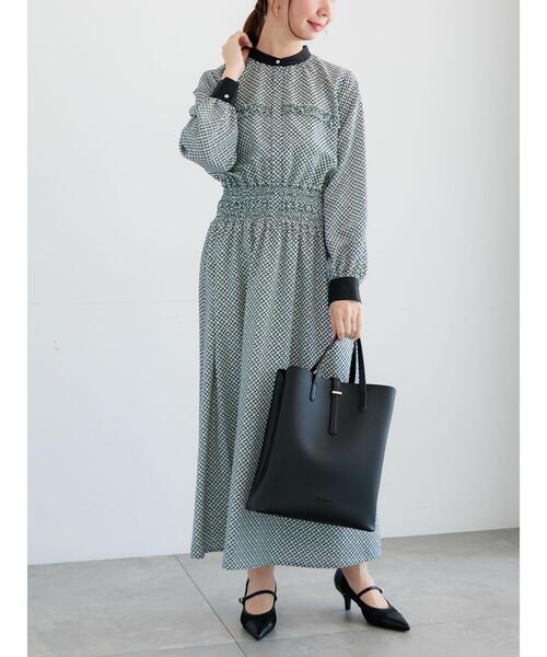 Te chichi(テチチ)の「バイカラーシャーリングワンピース(ワンピース・レディース・ブルー/ベージュ/ネイビー・F)」の6枚目の写真