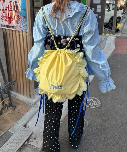 HELLO.SANFRANCISCO（ハローサンフランシスコ）の「【HELLO.SANFRANCISCO/ハローサンフランシスコ】パラコードフリルナップサック（バックパック/リュック・レディース・イエロー/ブラック/ピンク・ONE SIZE）」の16枚目の写真