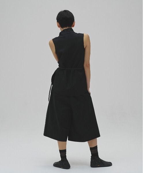 TODAYFUL(トゥデイフル)の「Chino Bermuda Pants(その他パンツ・レディース・ブラック/ベージュ・38inch/36inch)」の4枚目の写真