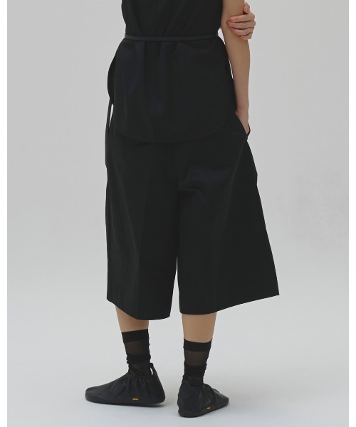 TODAYFUL(トゥデイフル)の「Chino Bermuda Pants(その他パンツ・レディース・ブラック/ベージュ・38inch/36inch)」の5枚目の写真