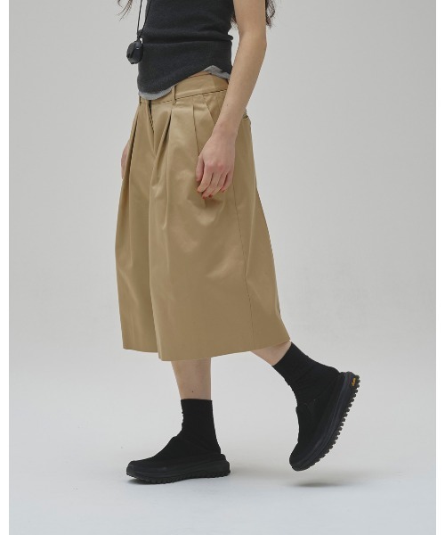 TODAYFUL(トゥデイフル)の「Chino Bermuda Pants(その他パンツ・レディース・ブラック/ベージュ・38inch/36inch)」の14枚目の写真