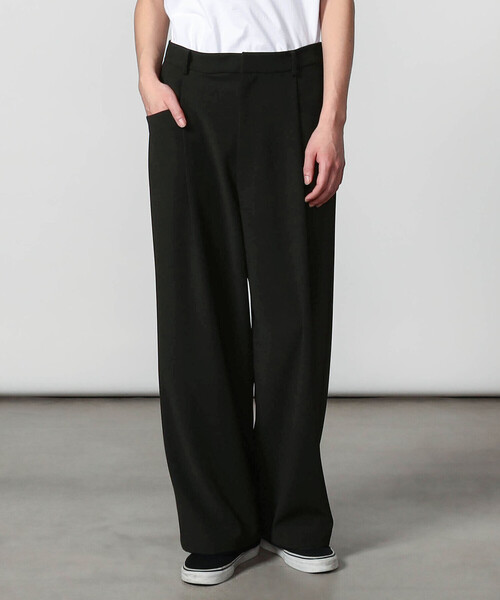 GYMPHLEX（ジムフレックス）の「Gymphlex | タック ワイドイージーパンツ MEN（その他パンツ・メンズ・ベージュ/グレー/ブラック・L/M）」の2枚目の写真