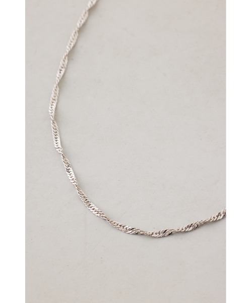 AZUL by moussy(アズールバイマウジー)の「ツイストチェーンネックレス(ネックレス・レディース・ゴールド/シルバー・FREE)」の6枚目の写真