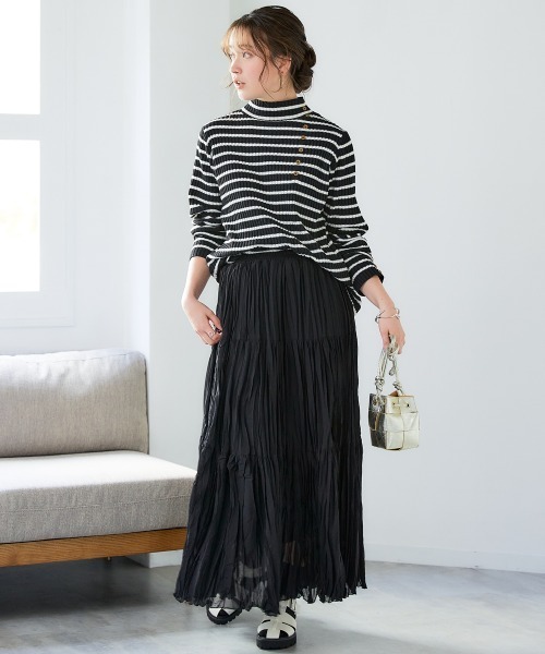 SMILE LAND（スマイルランド）の「＜大きいサイズ＞シアープリーツティアードスカート（ゆったりヒップ）（スカート・レディース・チャコールグレー・4L/3L/LL/L/5L）」の2枚目の写真